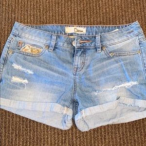 Short Mid Rise Dittos Jean Shorts